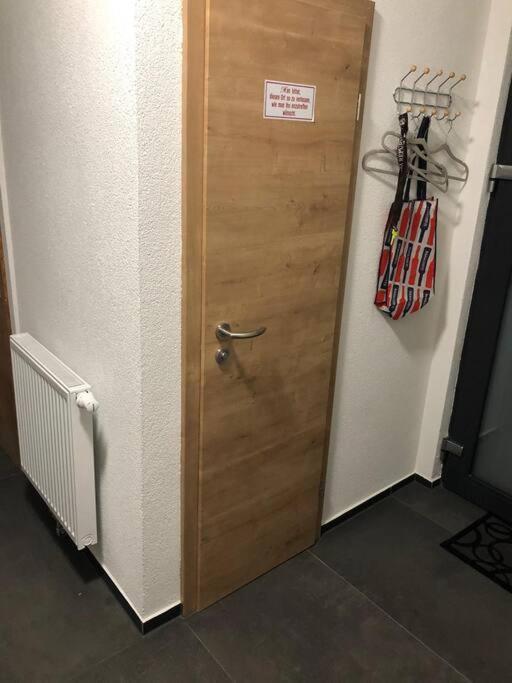 Kleine Wohnung Im - Konzept Flieger - 2 Stockwerke Тетнанг Экстерьер фото